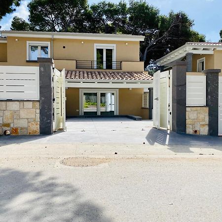 Nuova Residenza Dei 7 Pini A Pochi Passi Dal Mare Apartment Porto Pino Exterior photo