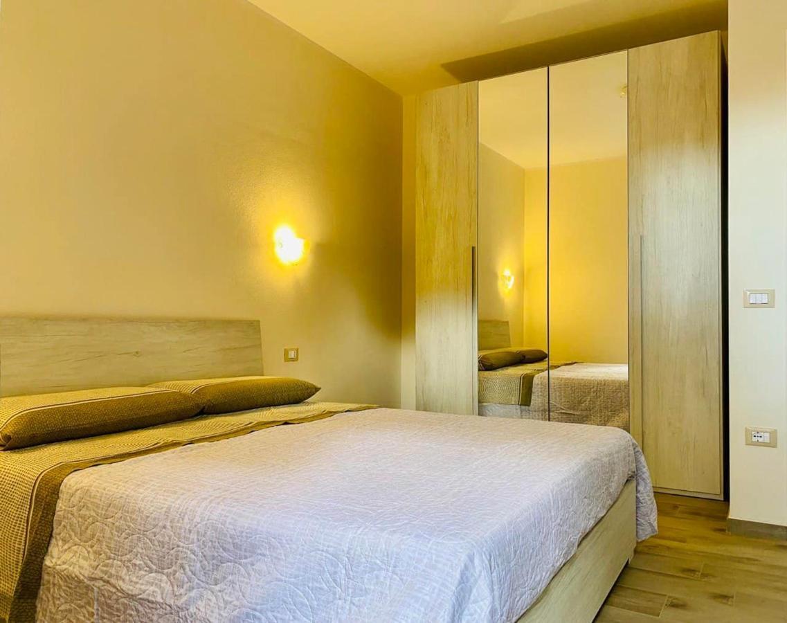 Nuova Residenza Dei 7 Pini A Pochi Passi Dal Mare Apartment Porto Pino Exterior photo