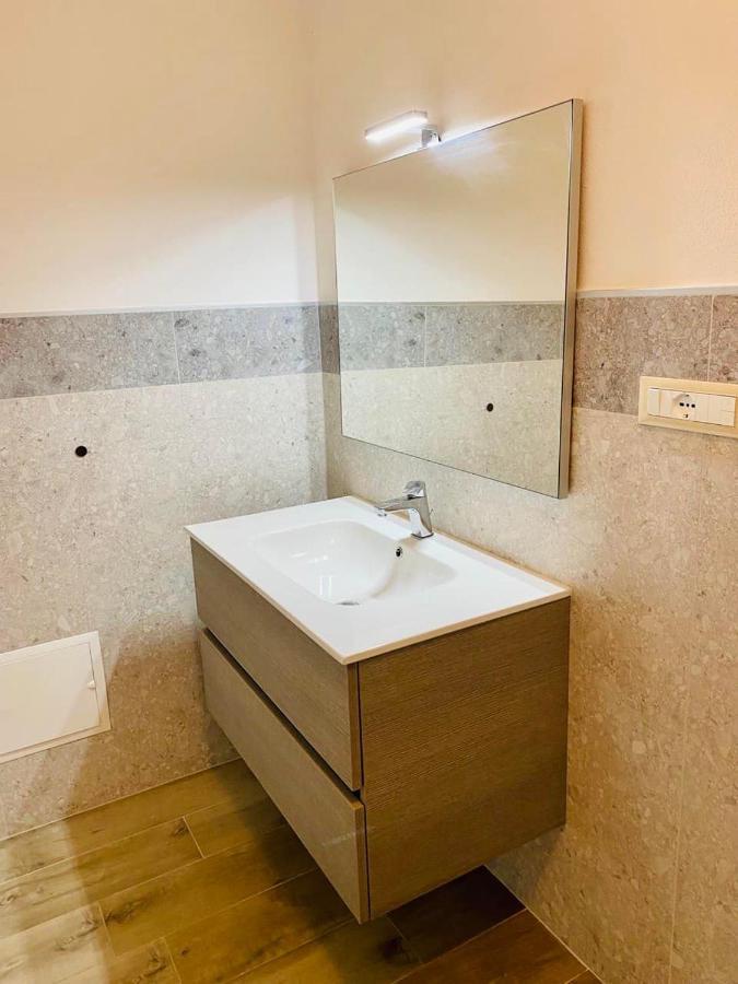 Nuova Residenza Dei 7 Pini A Pochi Passi Dal Mare Apartment Porto Pino Exterior photo