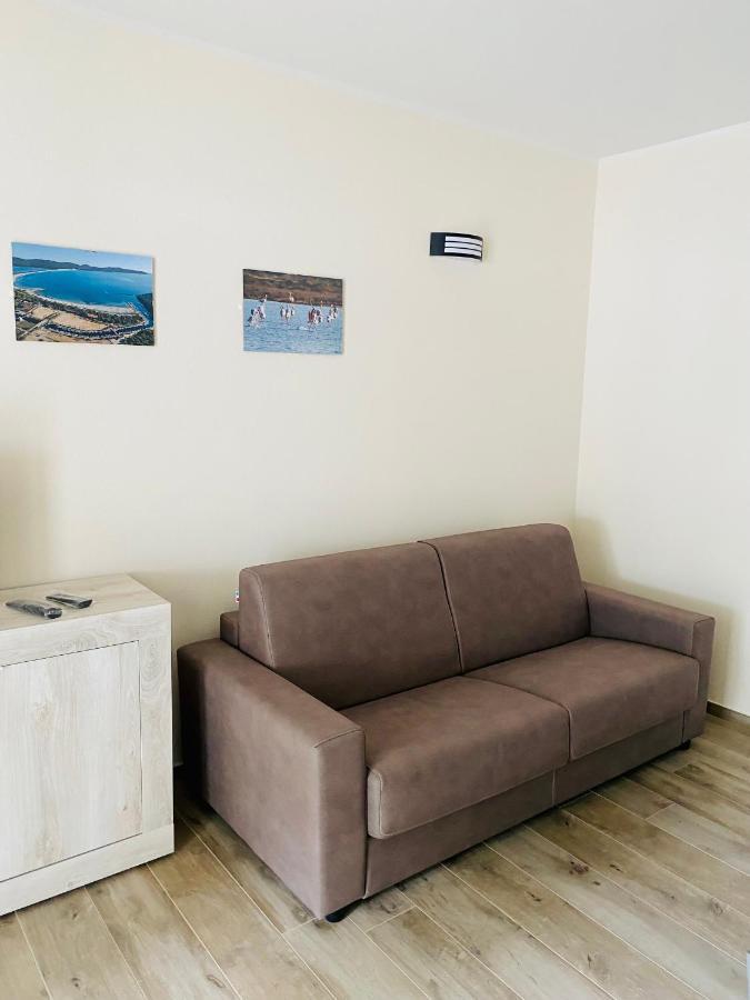 Nuova Residenza Dei 7 Pini A Pochi Passi Dal Mare Apartment Porto Pino Exterior photo