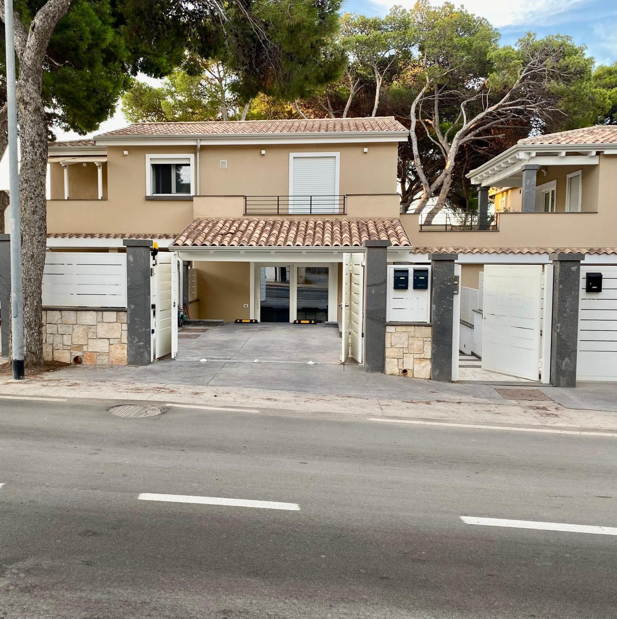 Nuova Residenza Dei 7 Pini A Pochi Passi Dal Mare Apartment Porto Pino Exterior photo